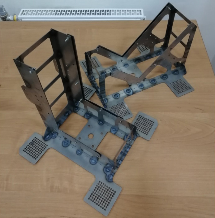 Set of Fixing Devices of Nanosatellite