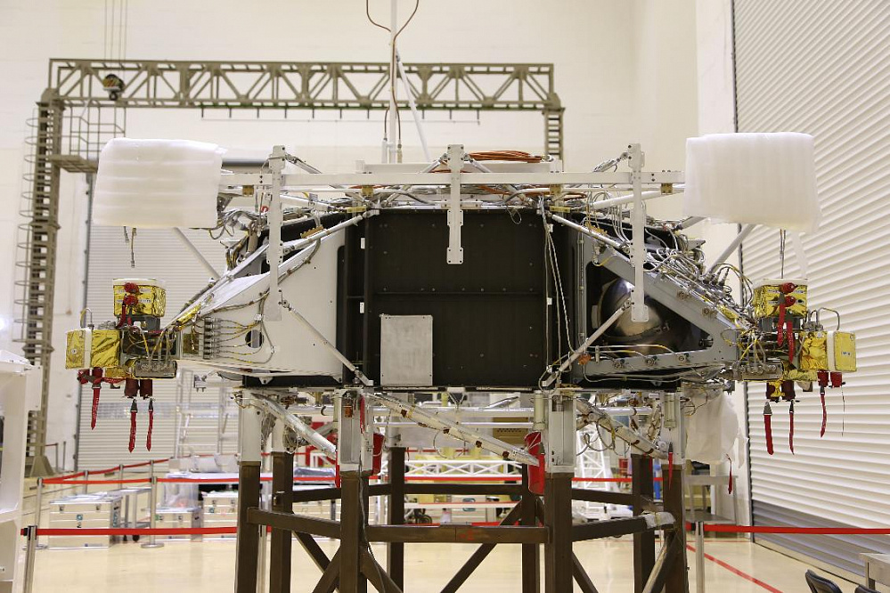 Universal Space Platform N